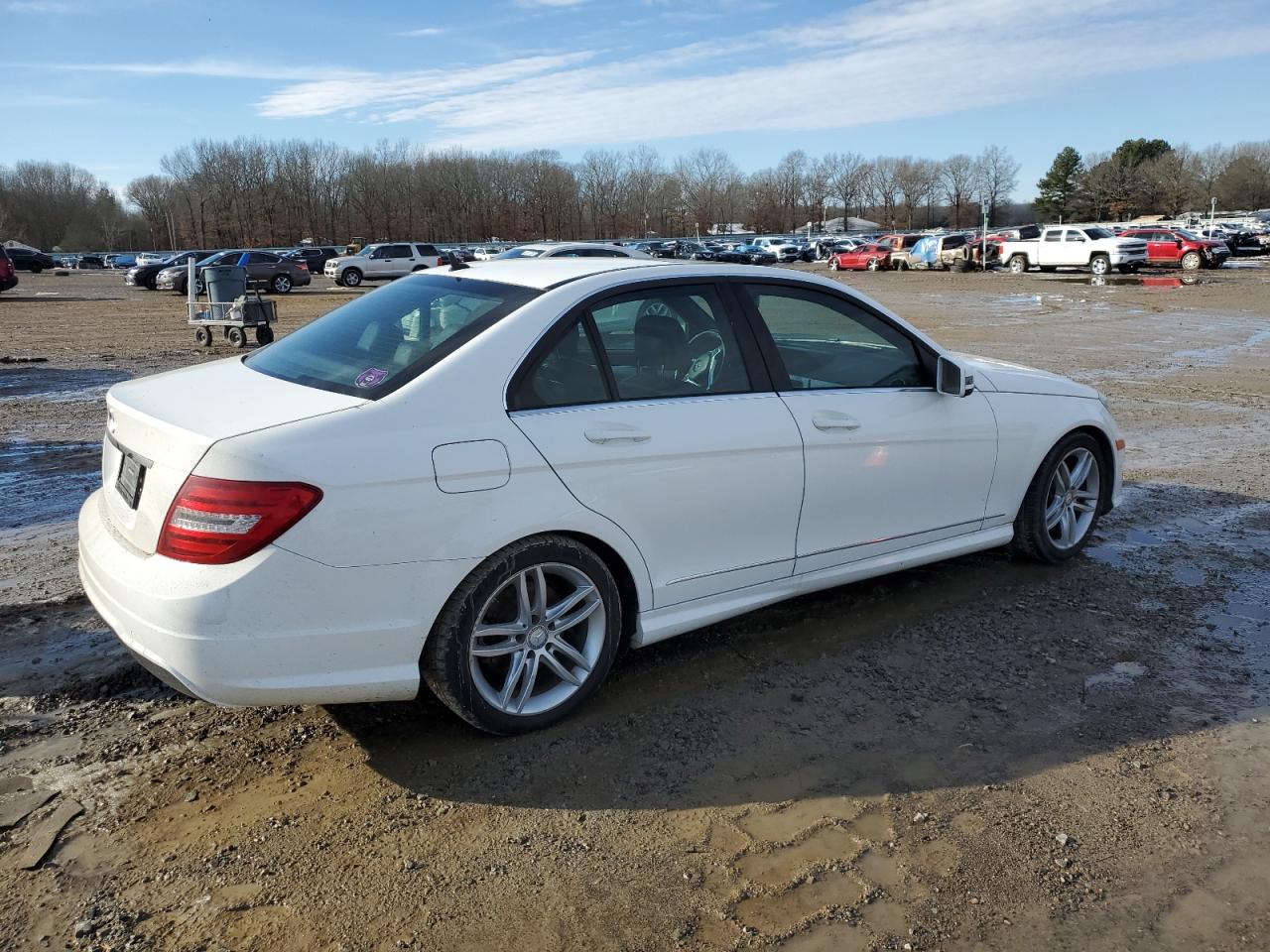 VIN WDDGF4HB0EA946343 2014 MERCEDES-BENZ C-CLASS no.3