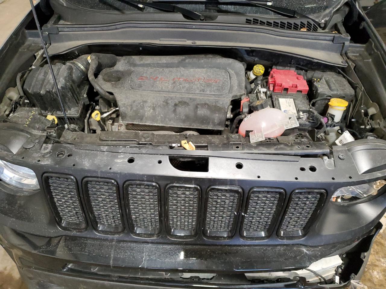 2021 Jeep Renegade - Image 12
