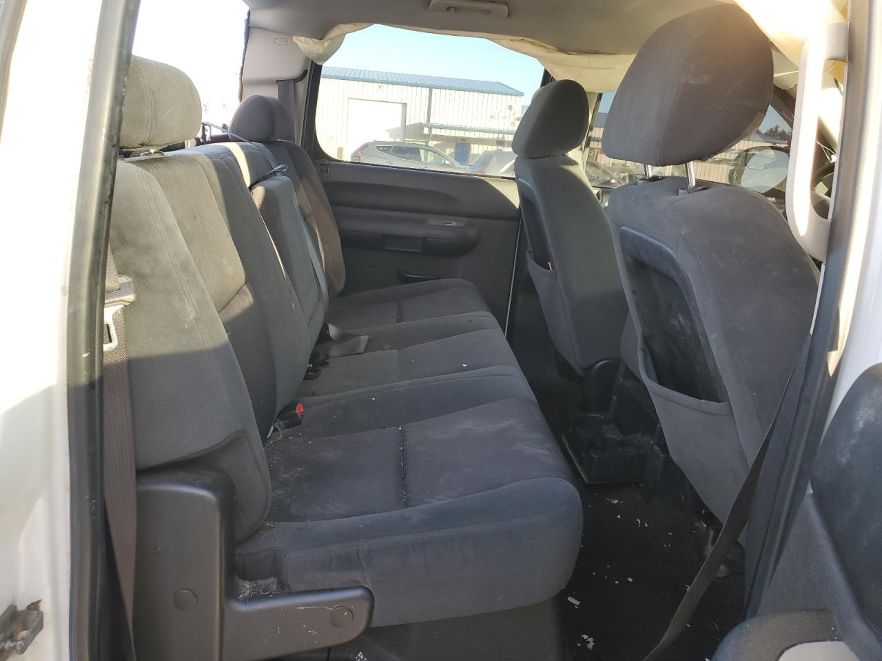 2009 Chevrolet Silverado - Image 10