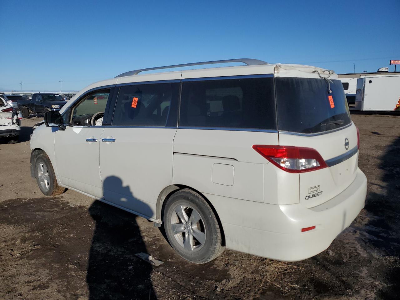 2016 Nissan Quest - Image 2