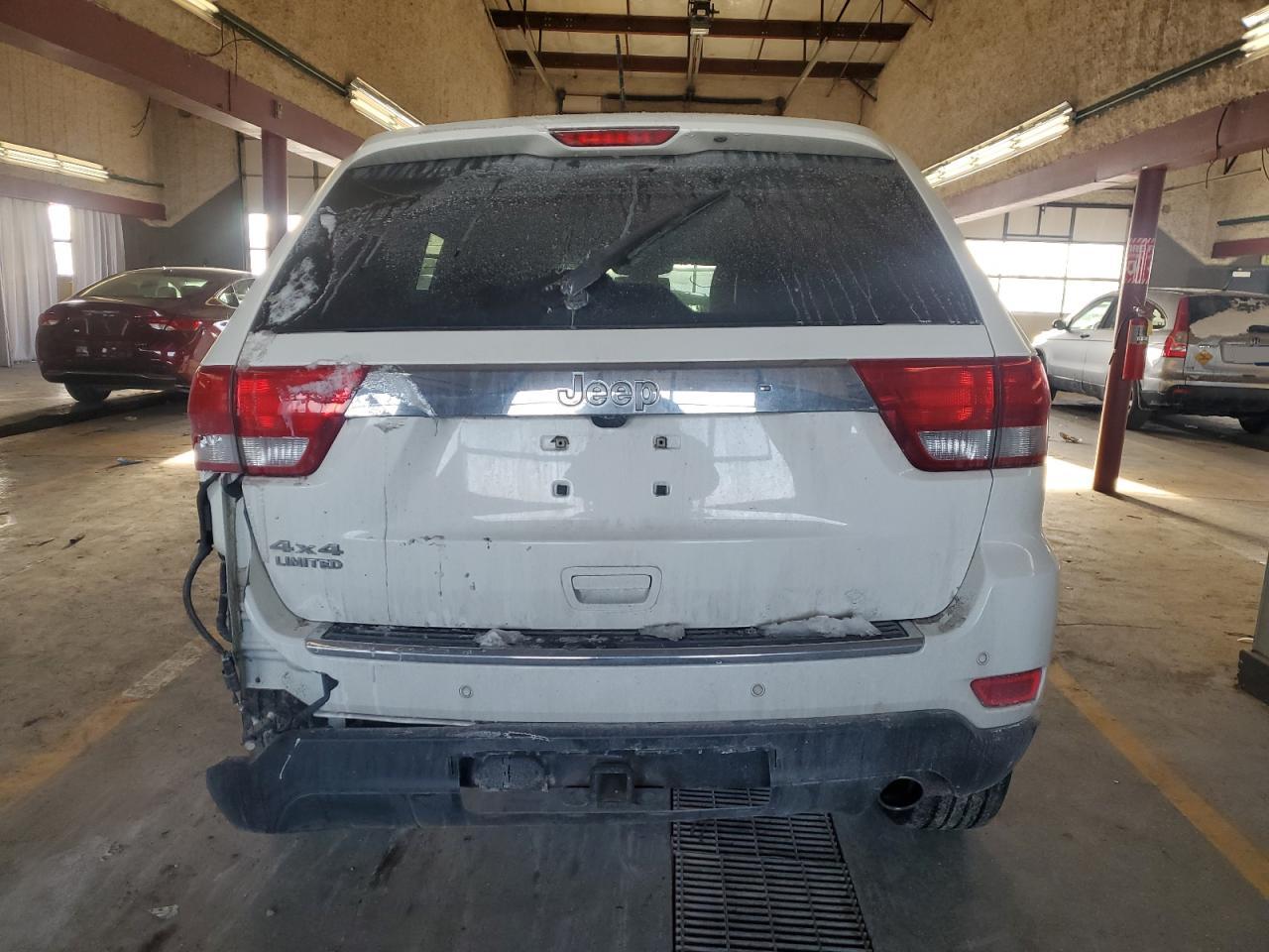 2011 Jeep Grand Cherokee - Image 6