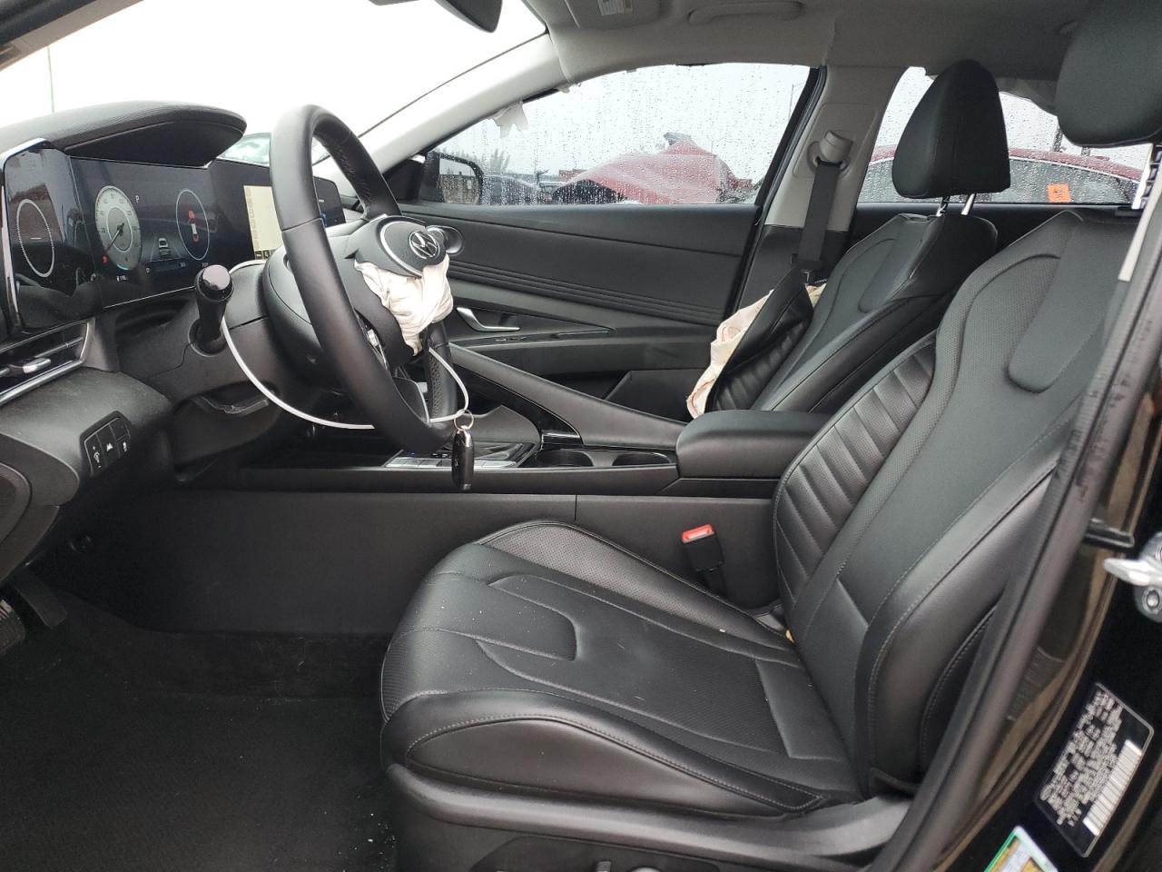 2023 Hyundai Elantra - Image 7