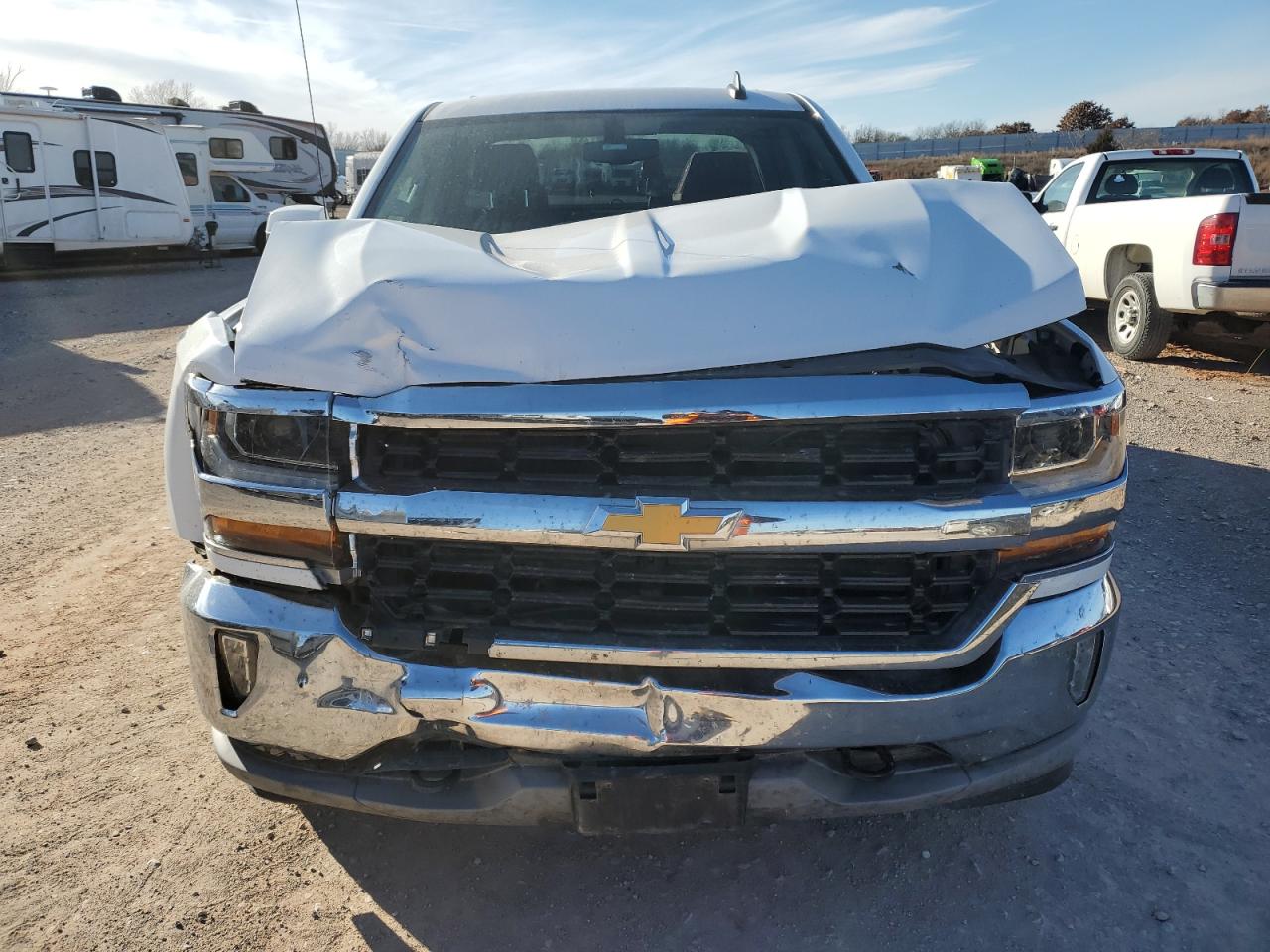 VIN 1GCRCREC7JZ272628 2018 CHEVROLET ALL Models no.5