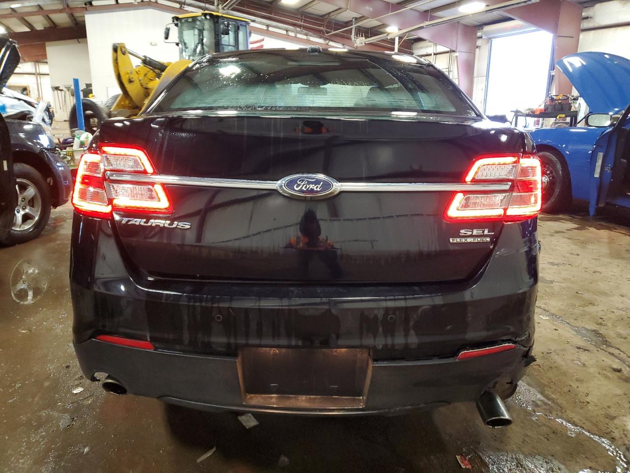 2018 Ford Taurus - Image 6