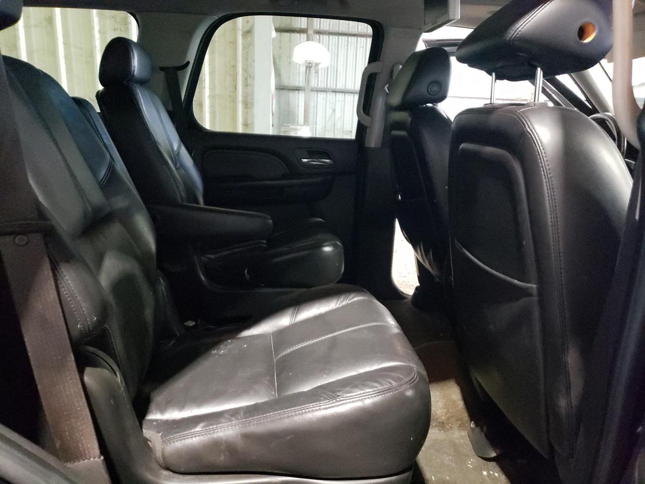 2007 GMC Yukon - Image 11