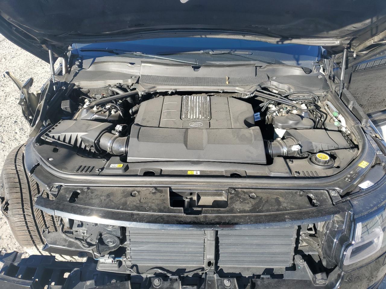 2019 Land Rover Range Rover - Image 12