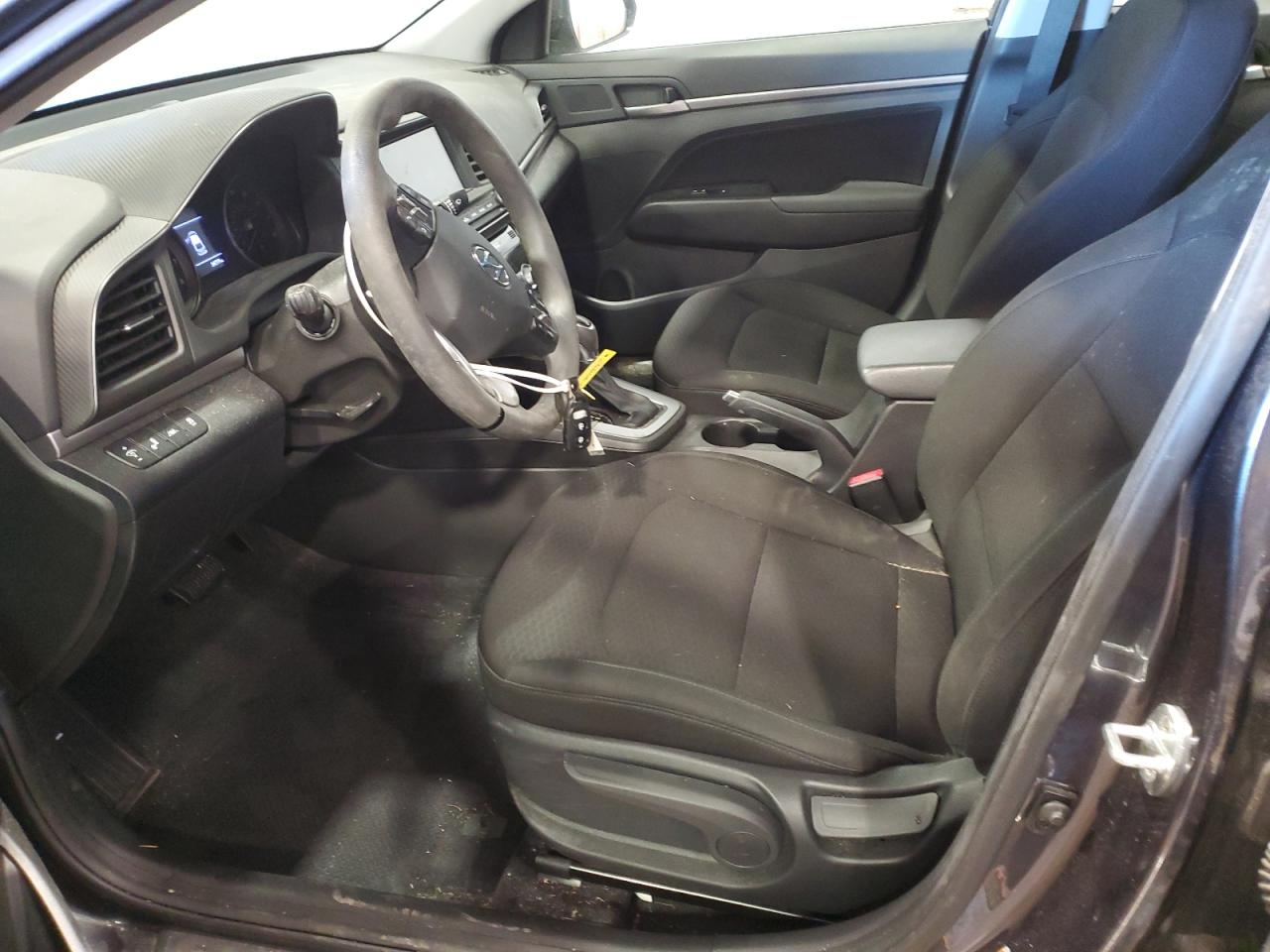 2020 Hyundai Elantra - Image 7