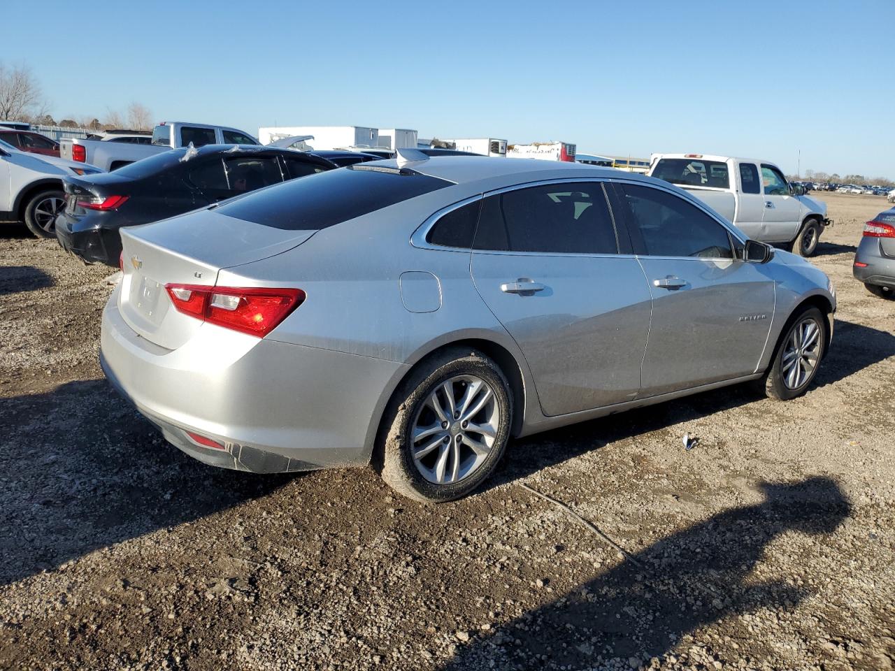 2016 Chevrolet Malibu - Image 3