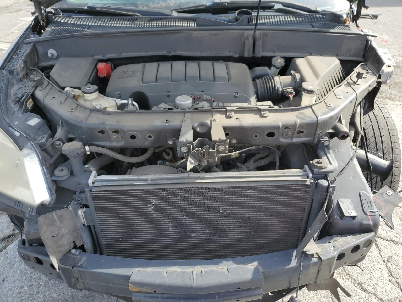 2011 Chevrolet Traverse - Image 12