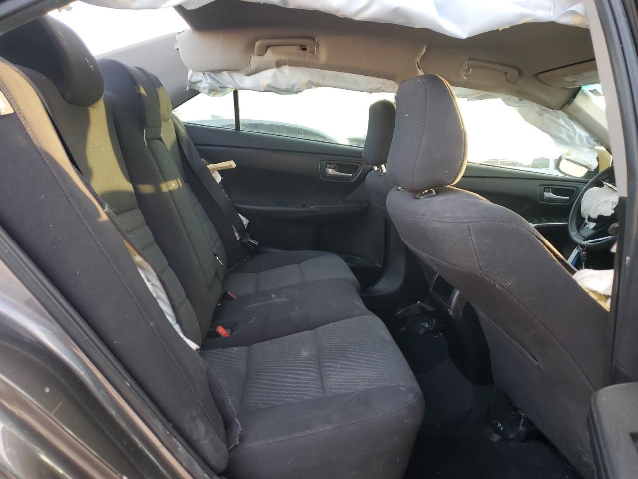 2016 Toyota Camry - Image 10