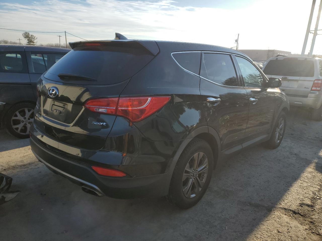 2013 Hyundai Santa Fe - Image 3