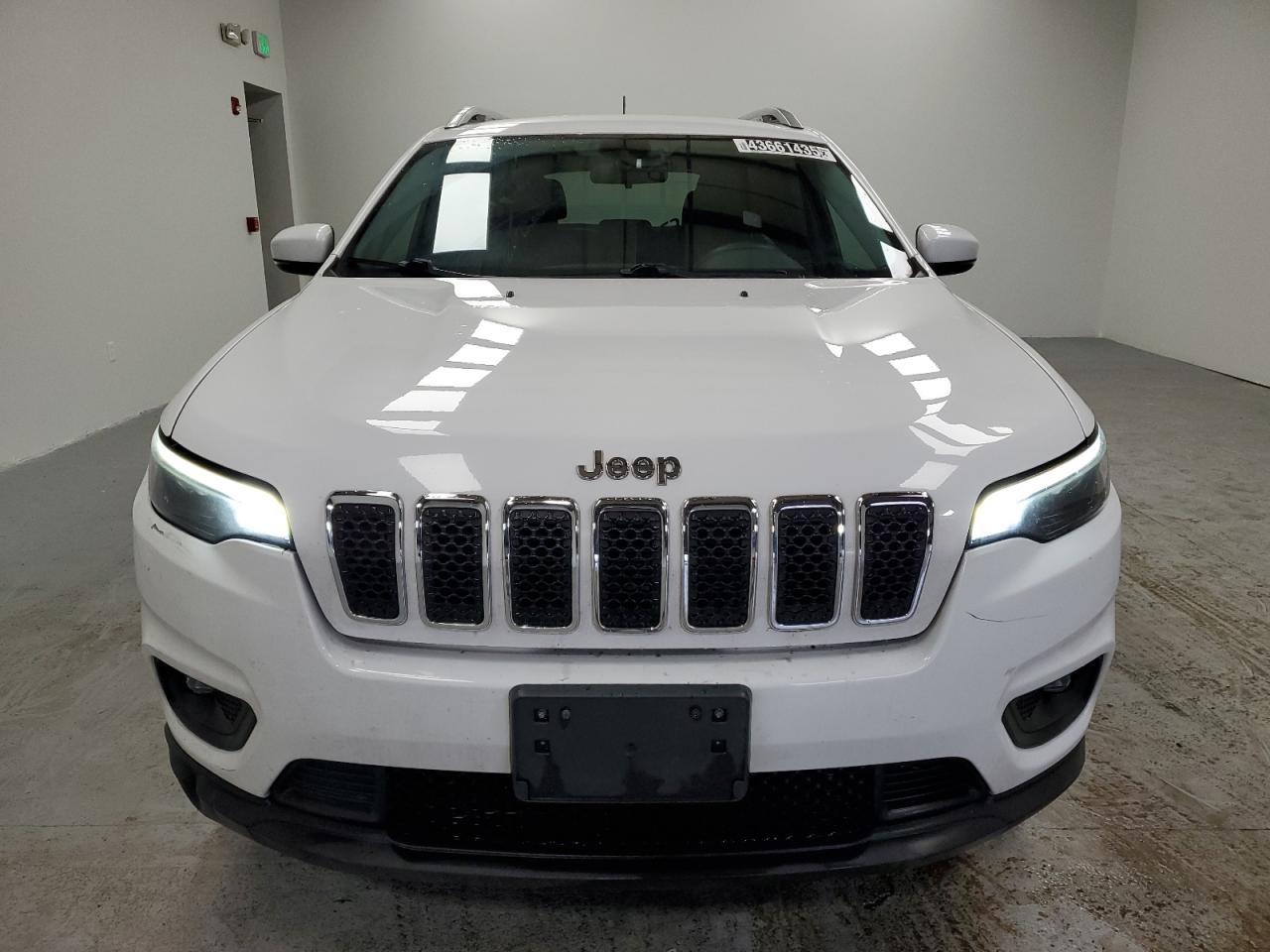 2020 Jeep Grand Cherokee - Image 5