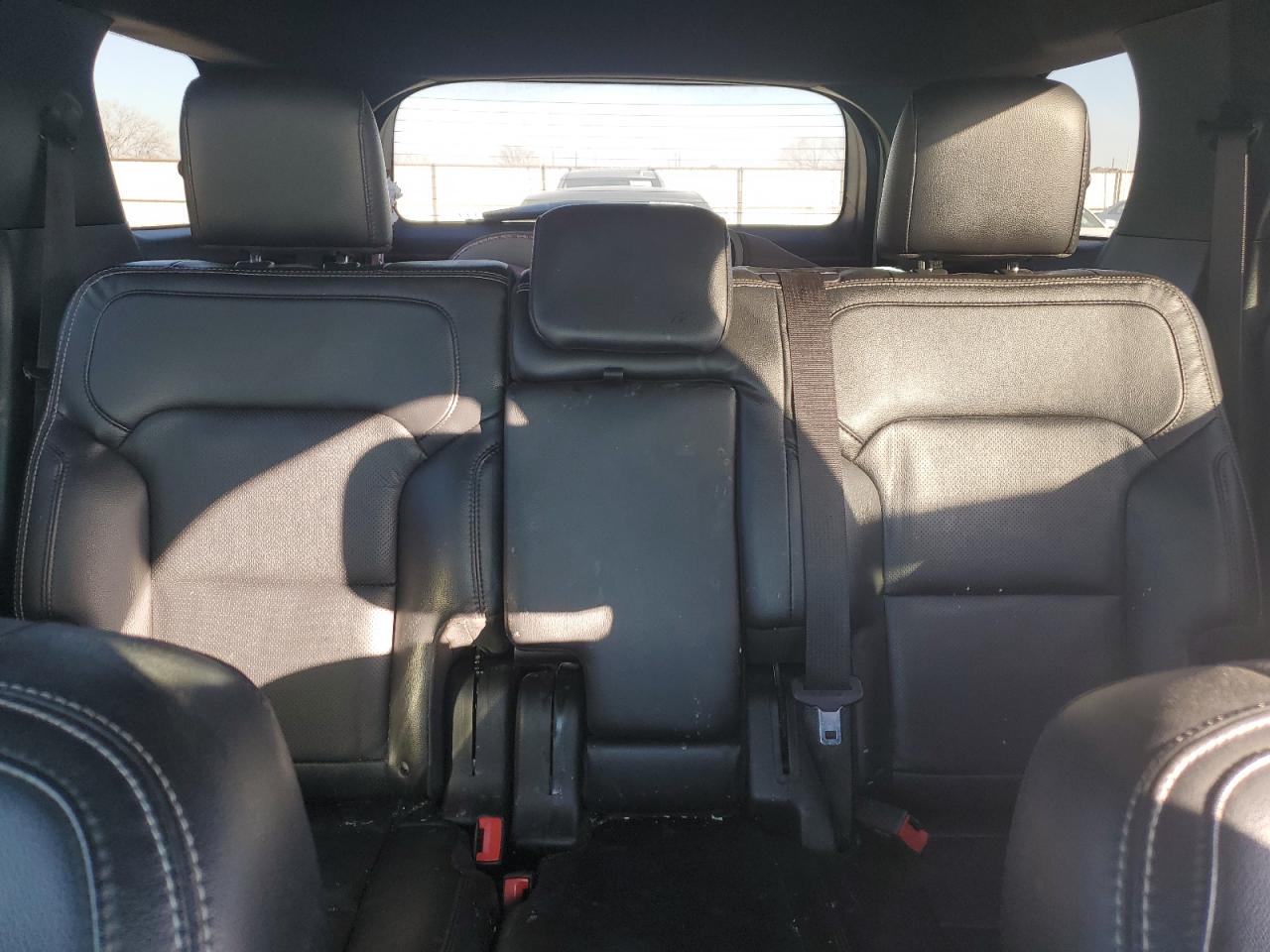 2019 Ford Explorer - Image 10