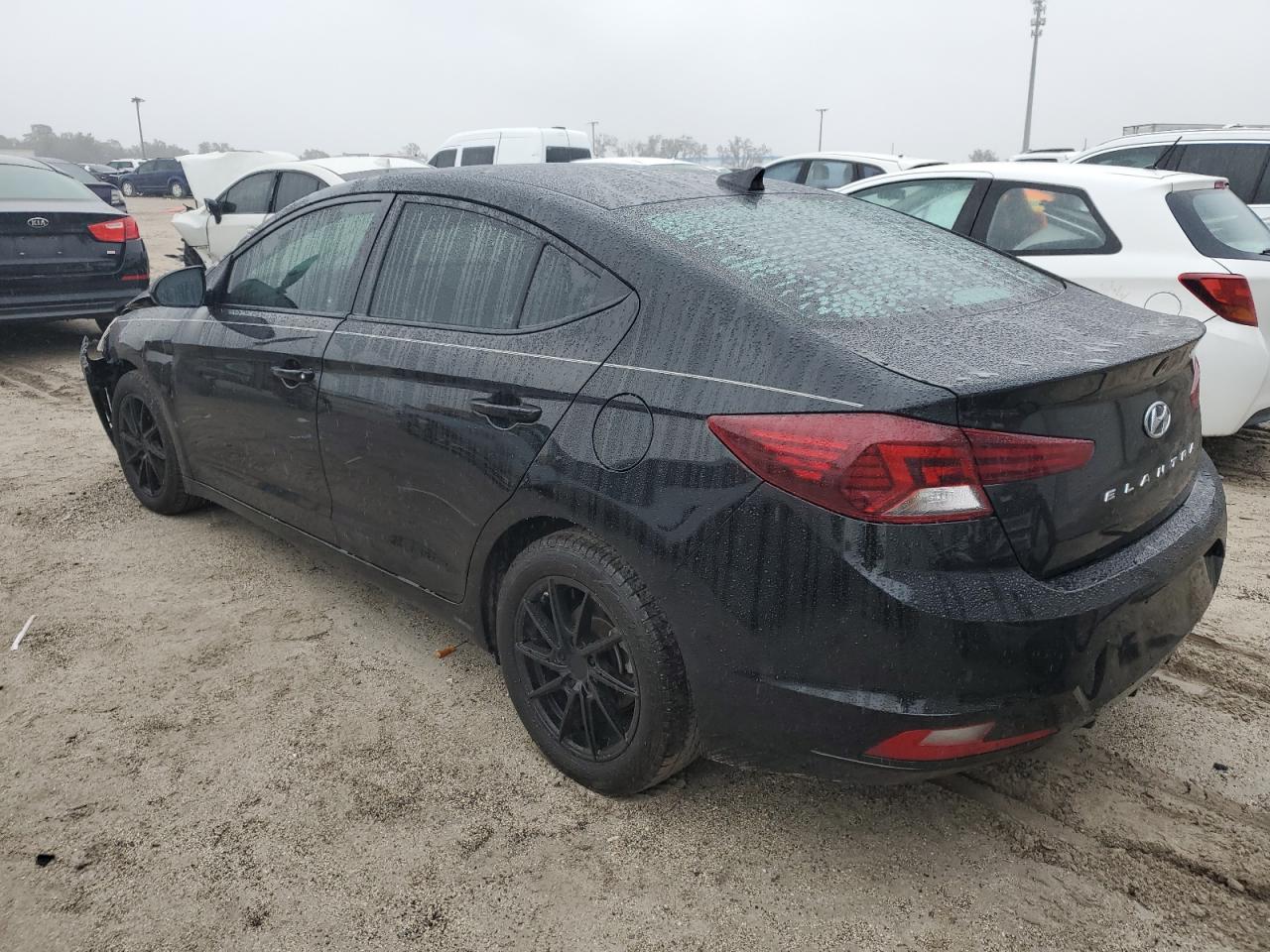 2019 Hyundai Elantra - Image 2