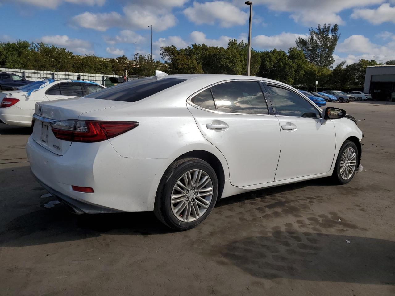 2016 Lexus ES - Image 3