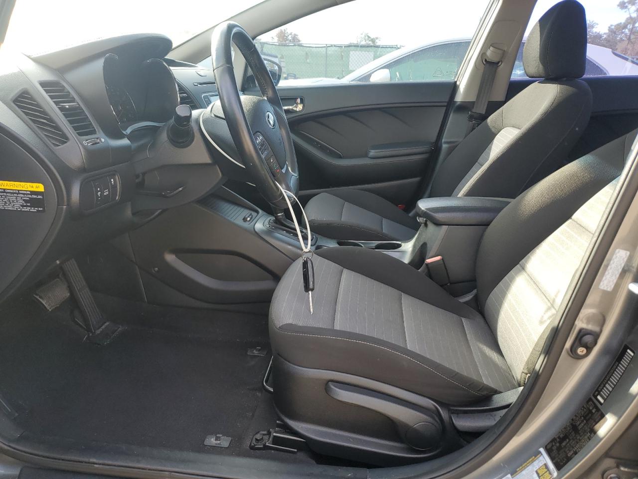 2016 Kia Forte - Image 7