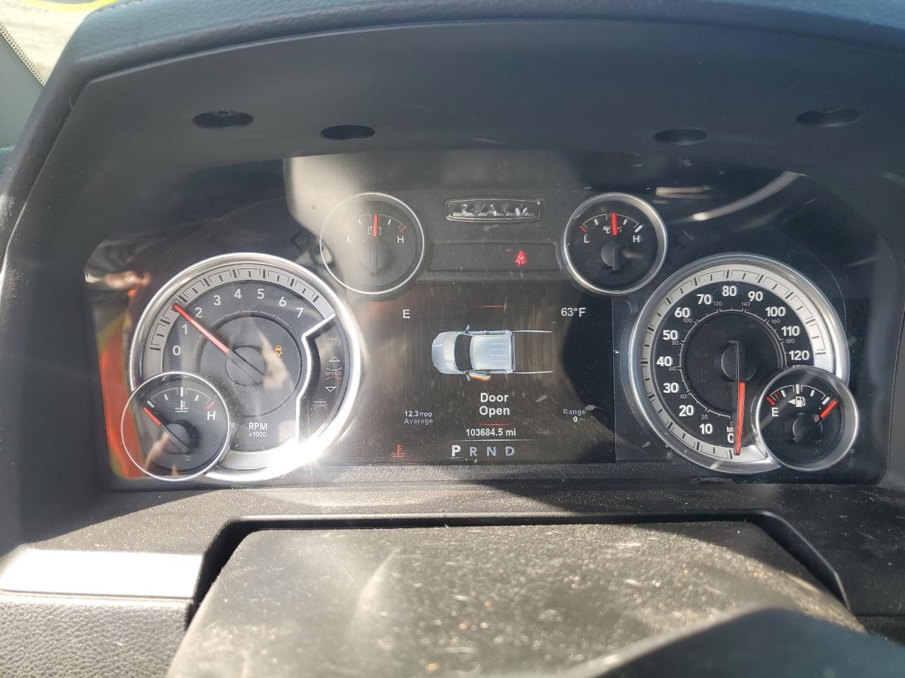 2015 RAM 1500 - Image 9