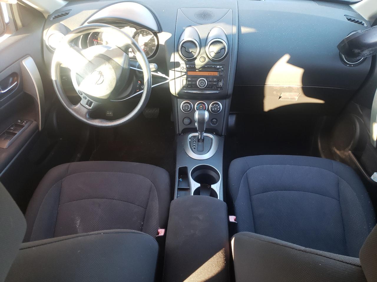 2011 Nissan Rogue - Image 8