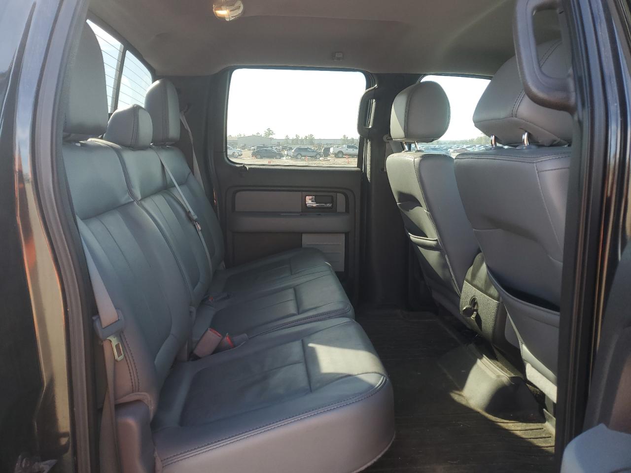 2014 Ford F-150 - Image 10