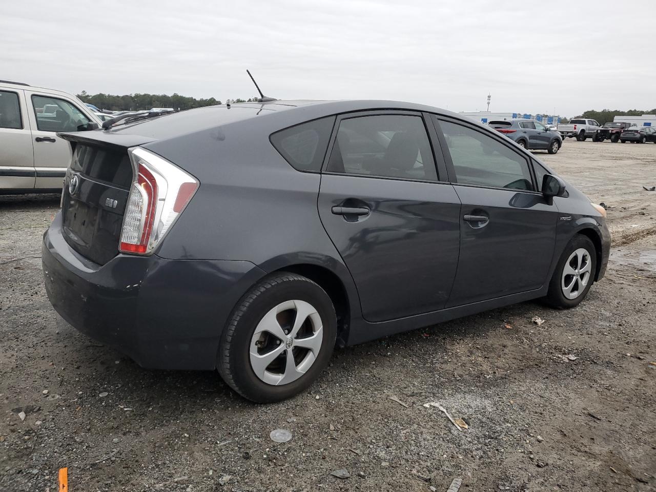 2014 Toyota Prius - Image 3