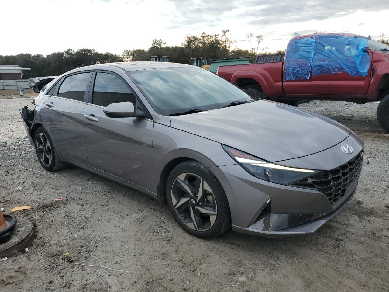 2021 Hyundai Elantra - Image 4