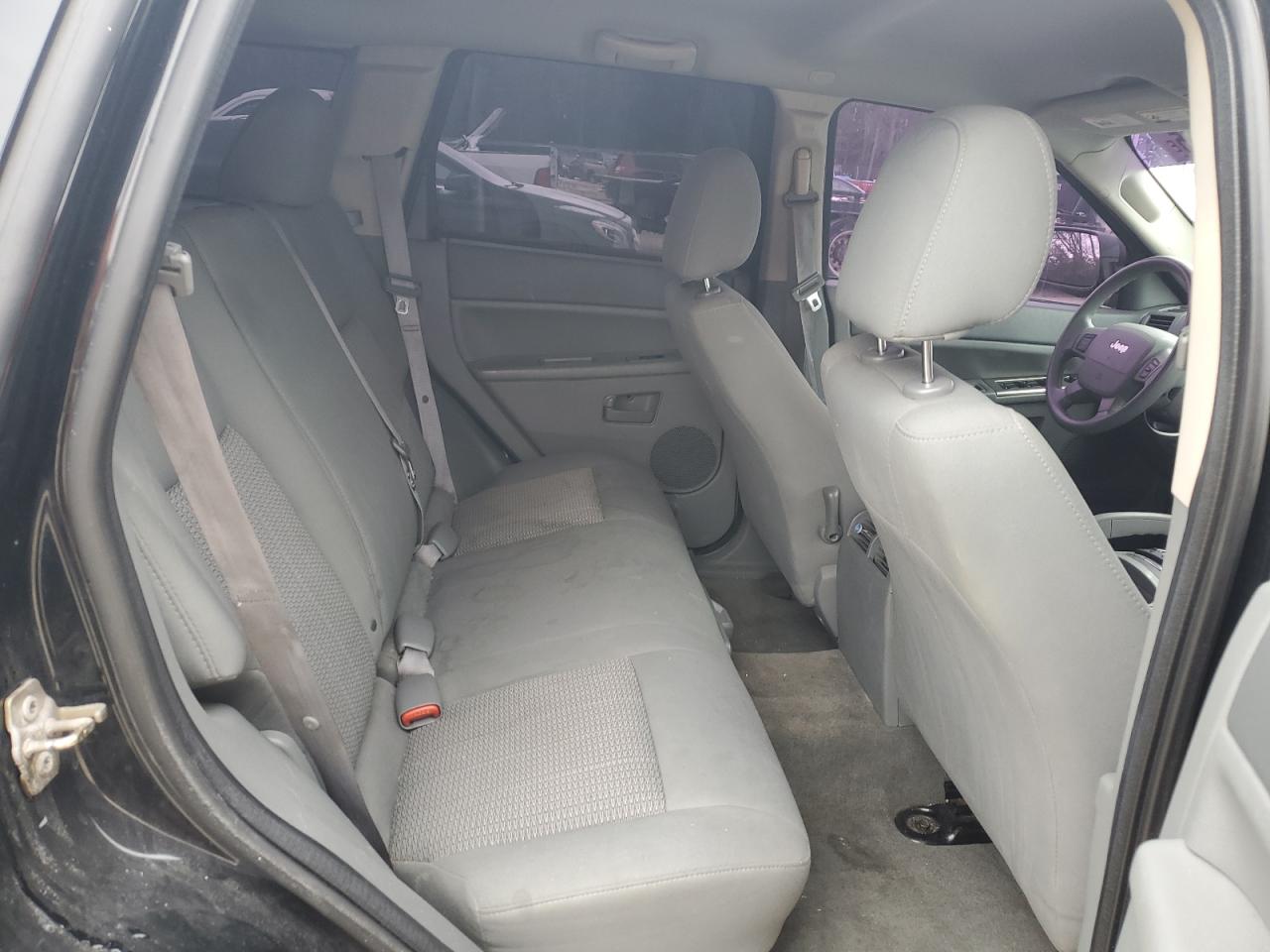2007 Jeep Grand Cherokee - Image 11
