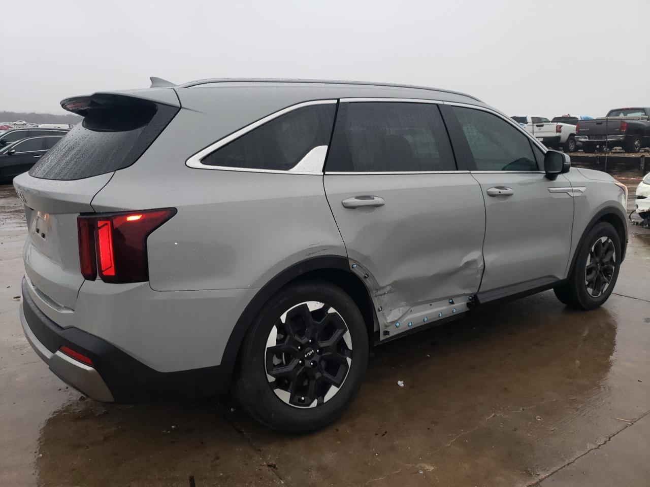 2024 Kia Sorento - Image 3