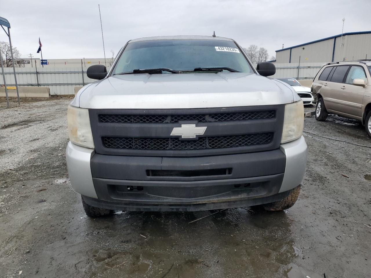 2010 Chevrolet Silverado - Image 5