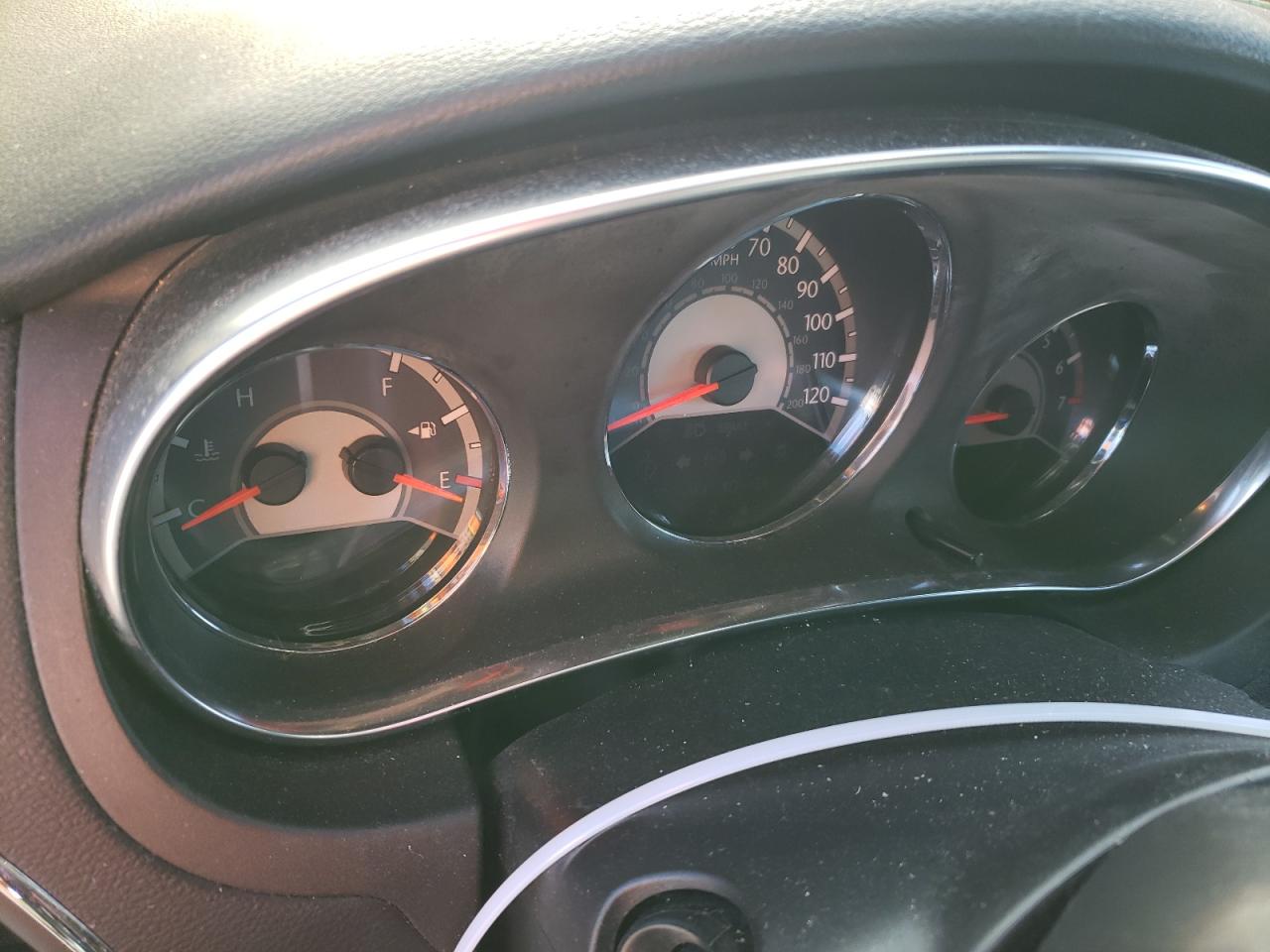 2012 Chrysler 200 - Image 9