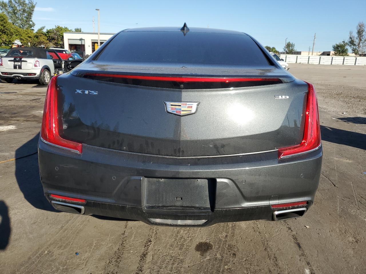 2018 Cadillac XTS - Image 6