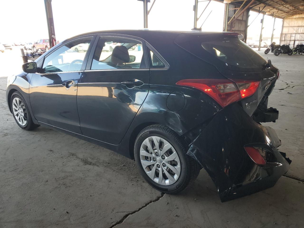 2017 Hyundai Elantra - Image 2