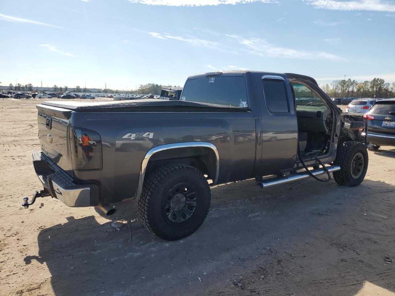 2010 Chevrolet Silverado - Image 3