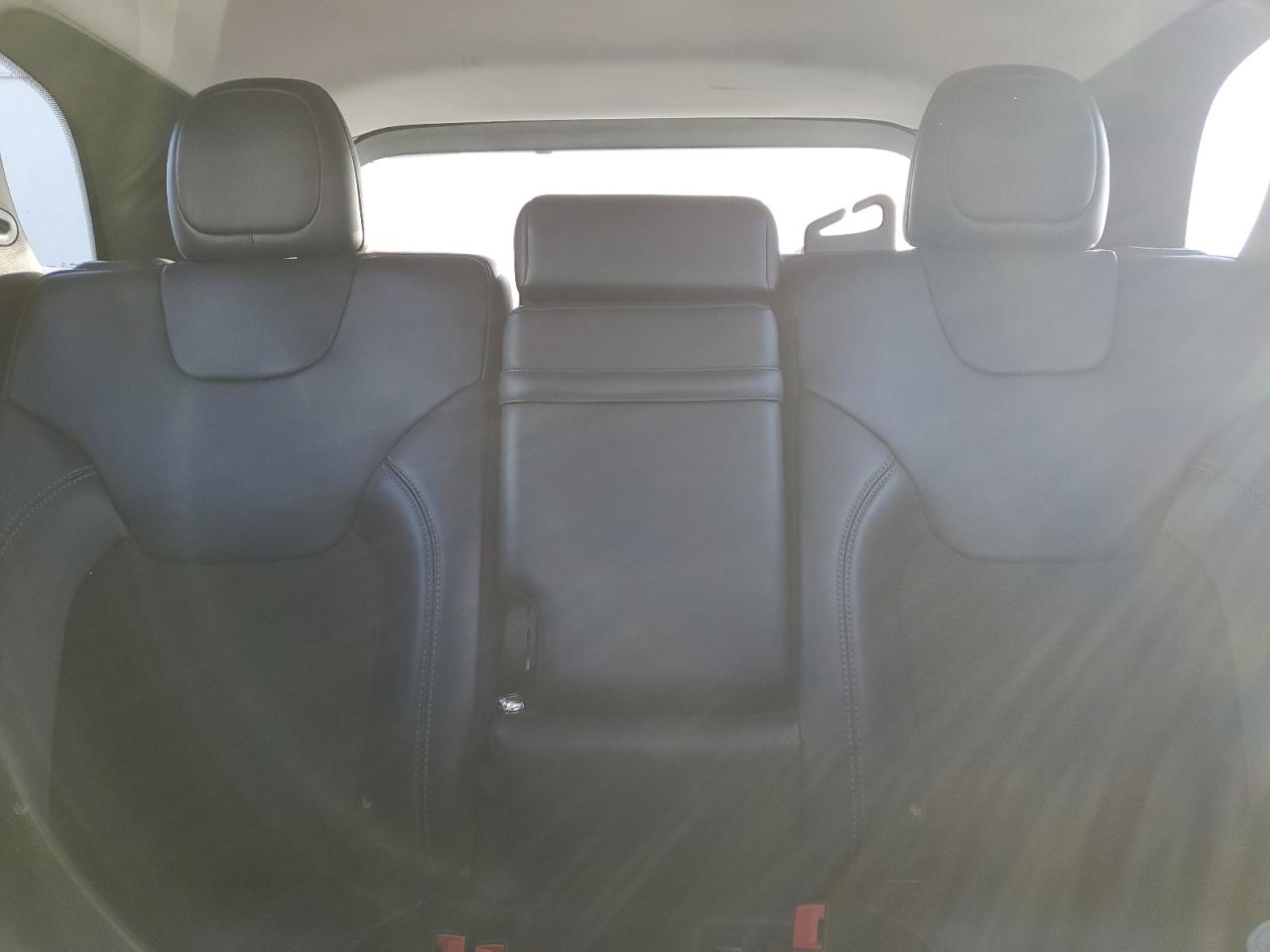 2019 Jeep Grand Cherokee - Image 10