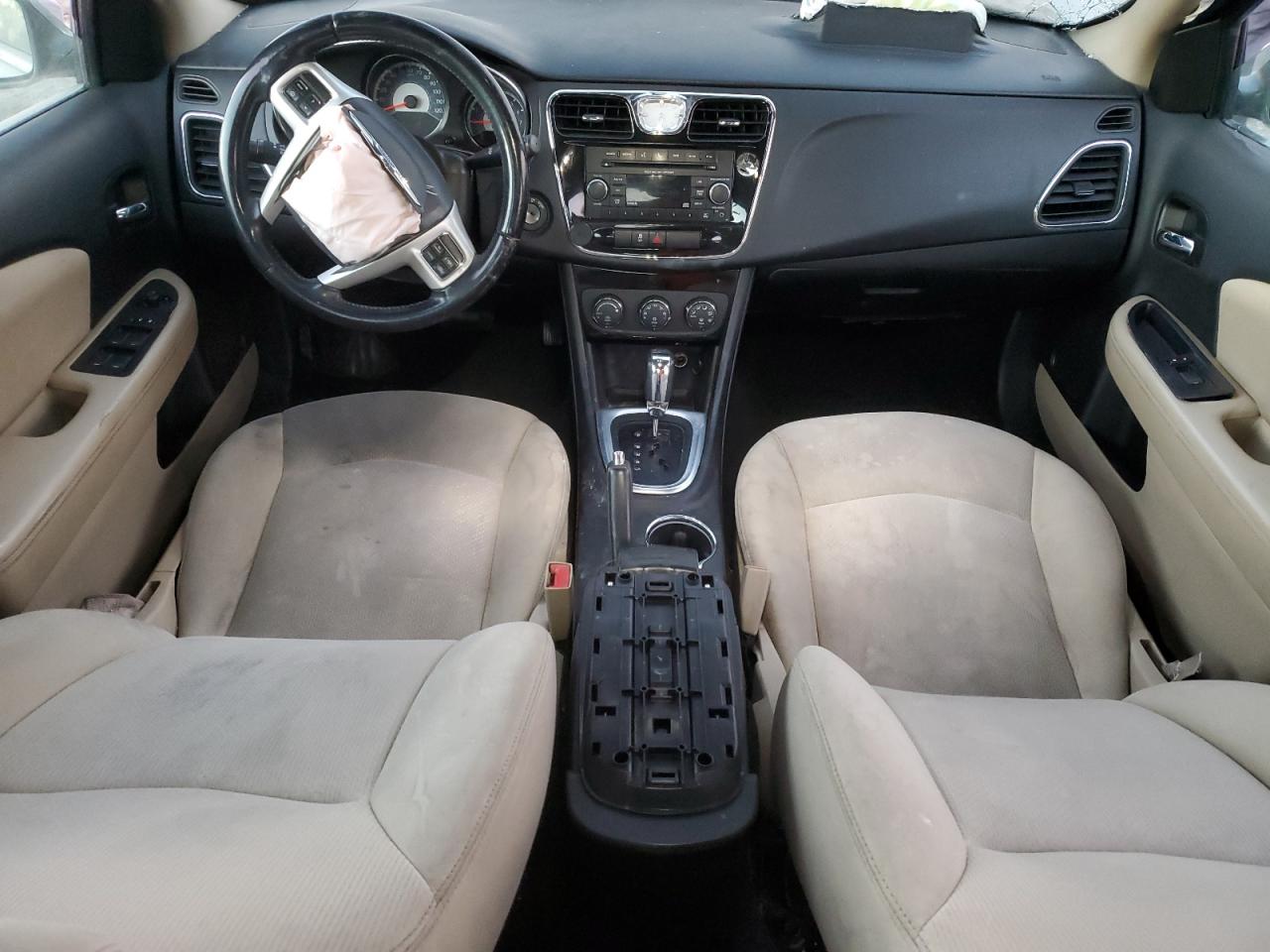 2013 Chrysler 200 - Image 8