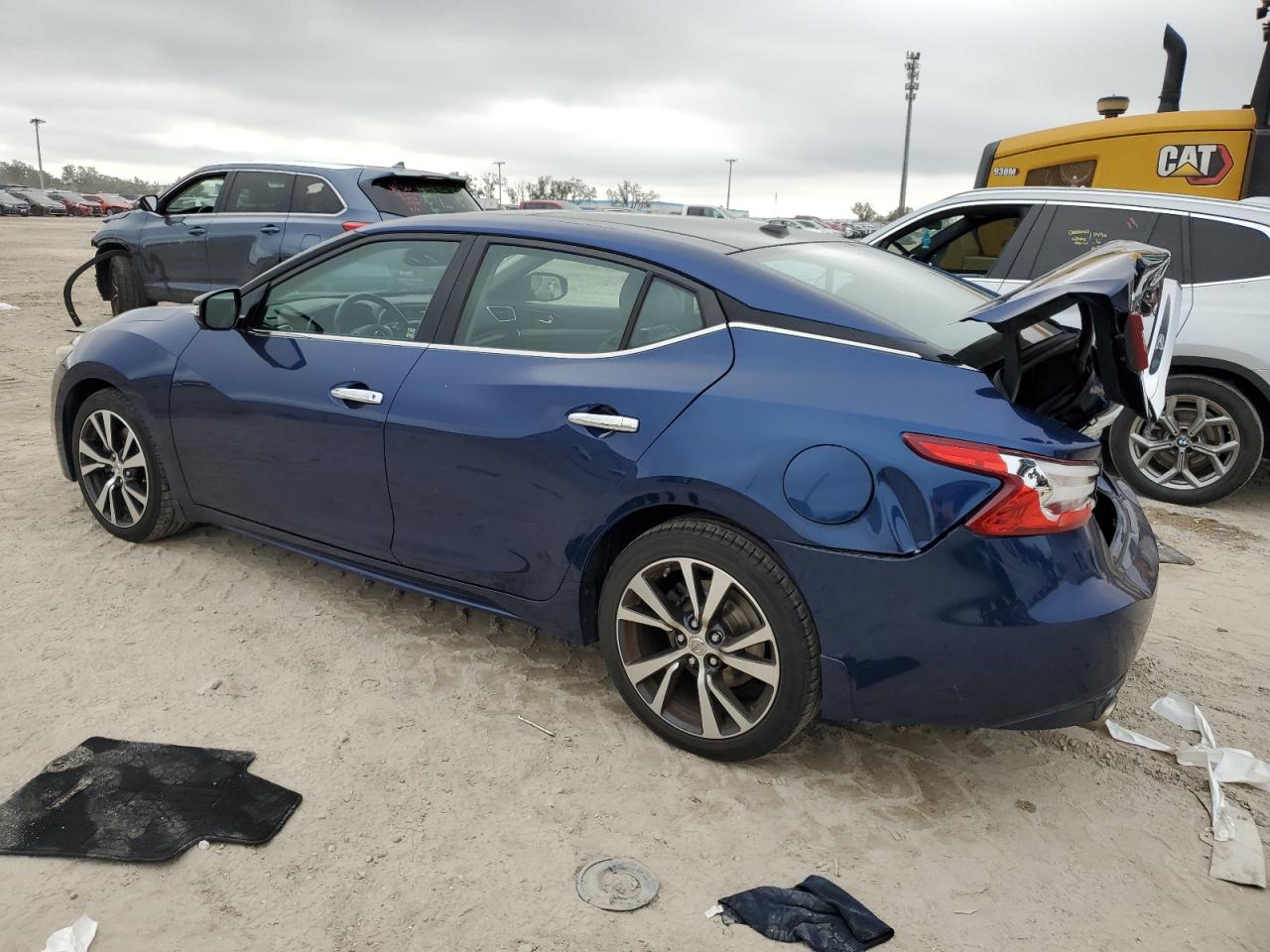 2016 Nissan Maxima - Image 2