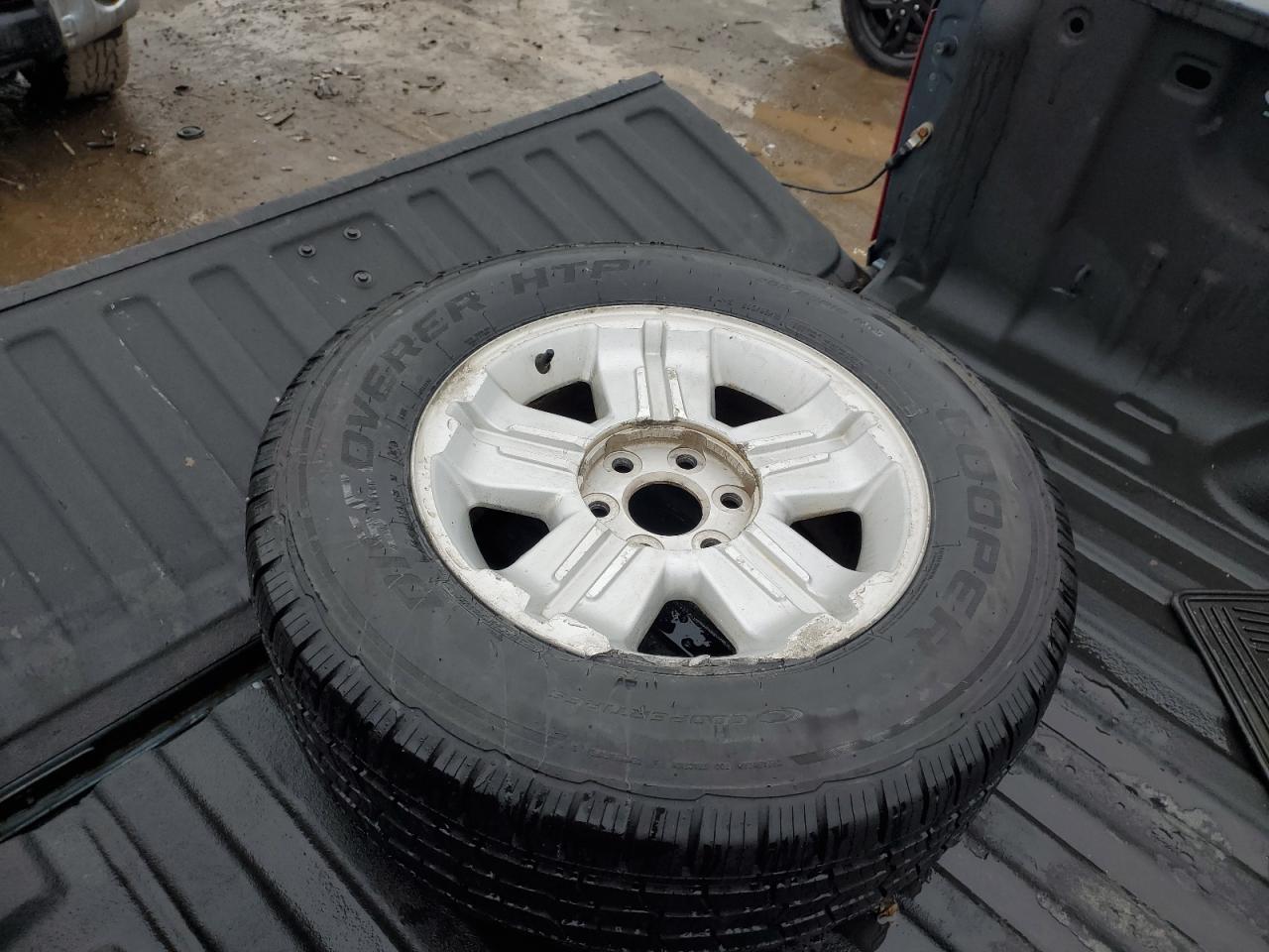 2012 Chevrolet Silverado - Image 12
