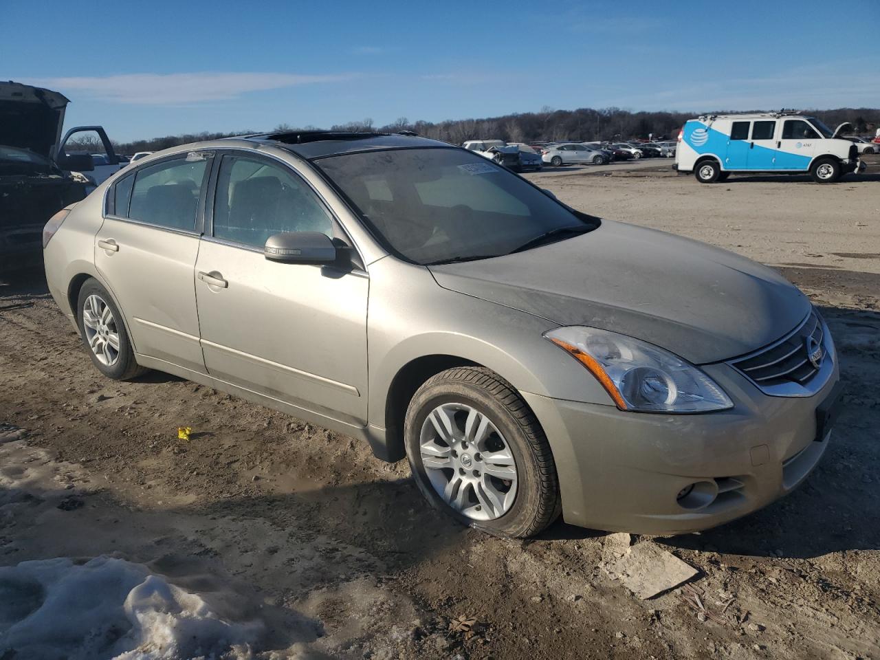 2010 Nissan Altima - Image 4