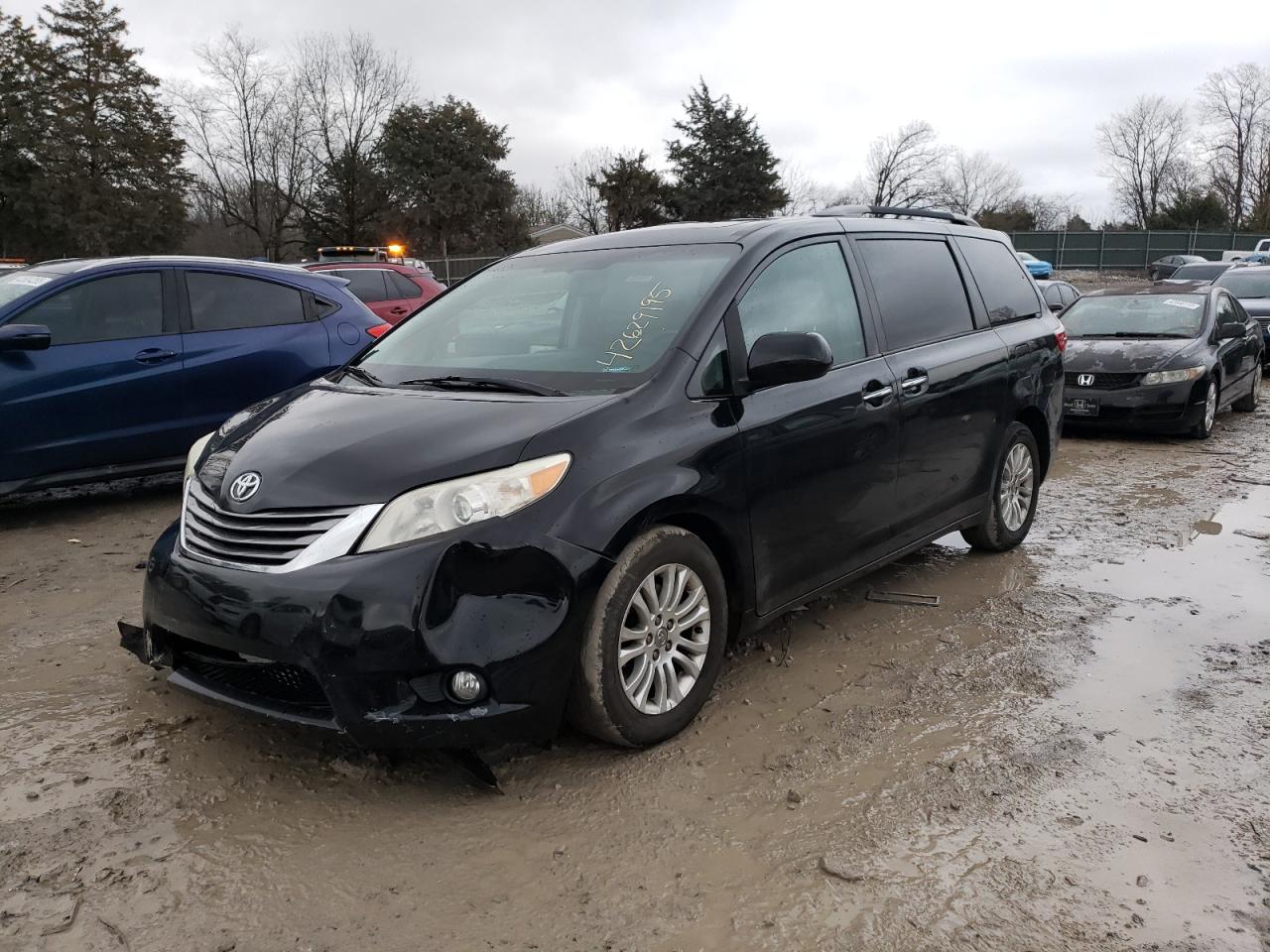 2016 Toyota Sienna - Image 1