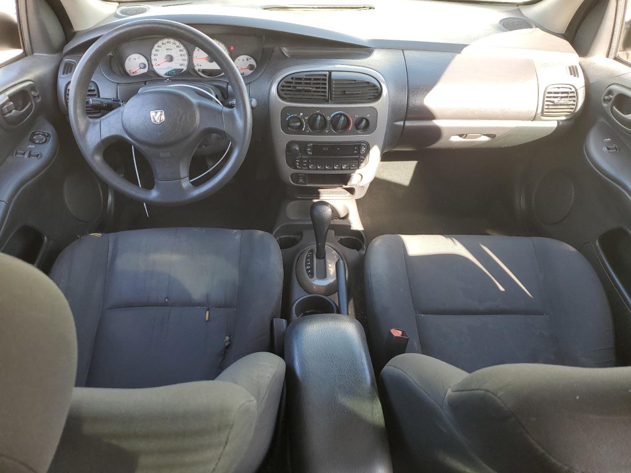 2005 Dodge Neon - Image 8