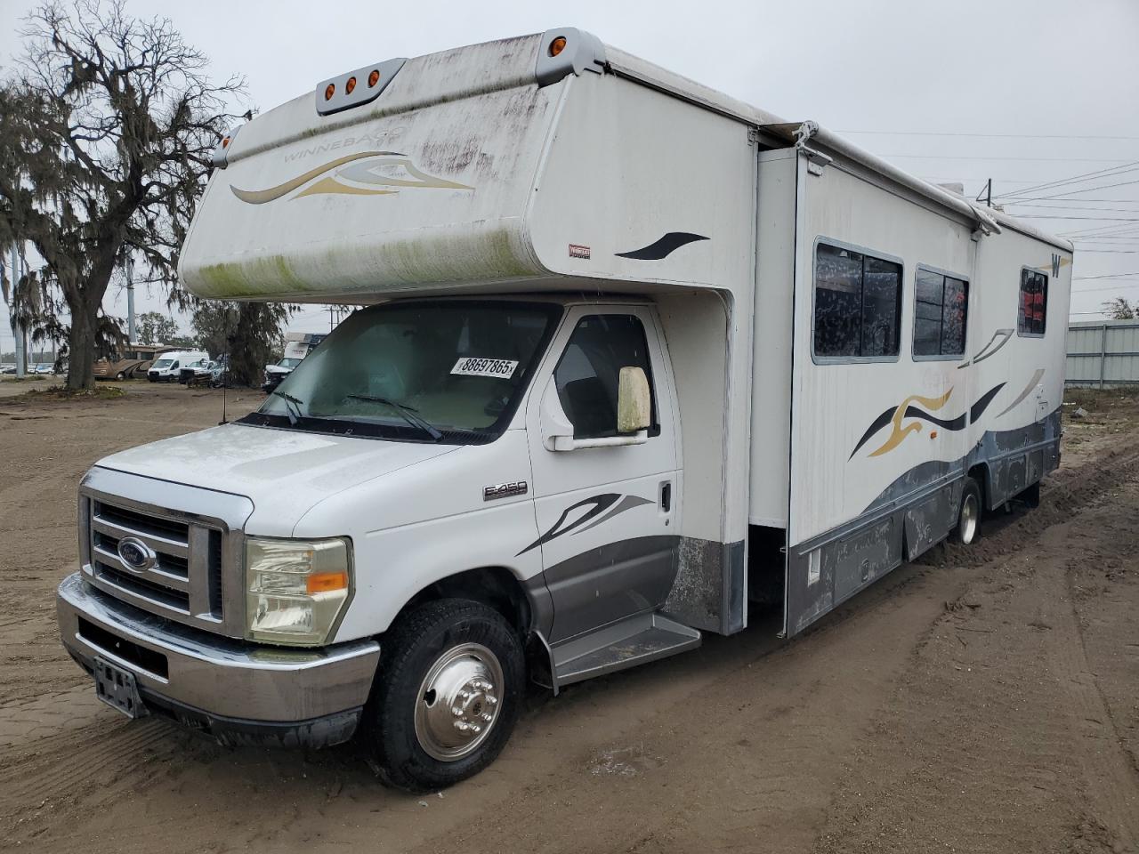 2008 Ford Econoline - Image 2