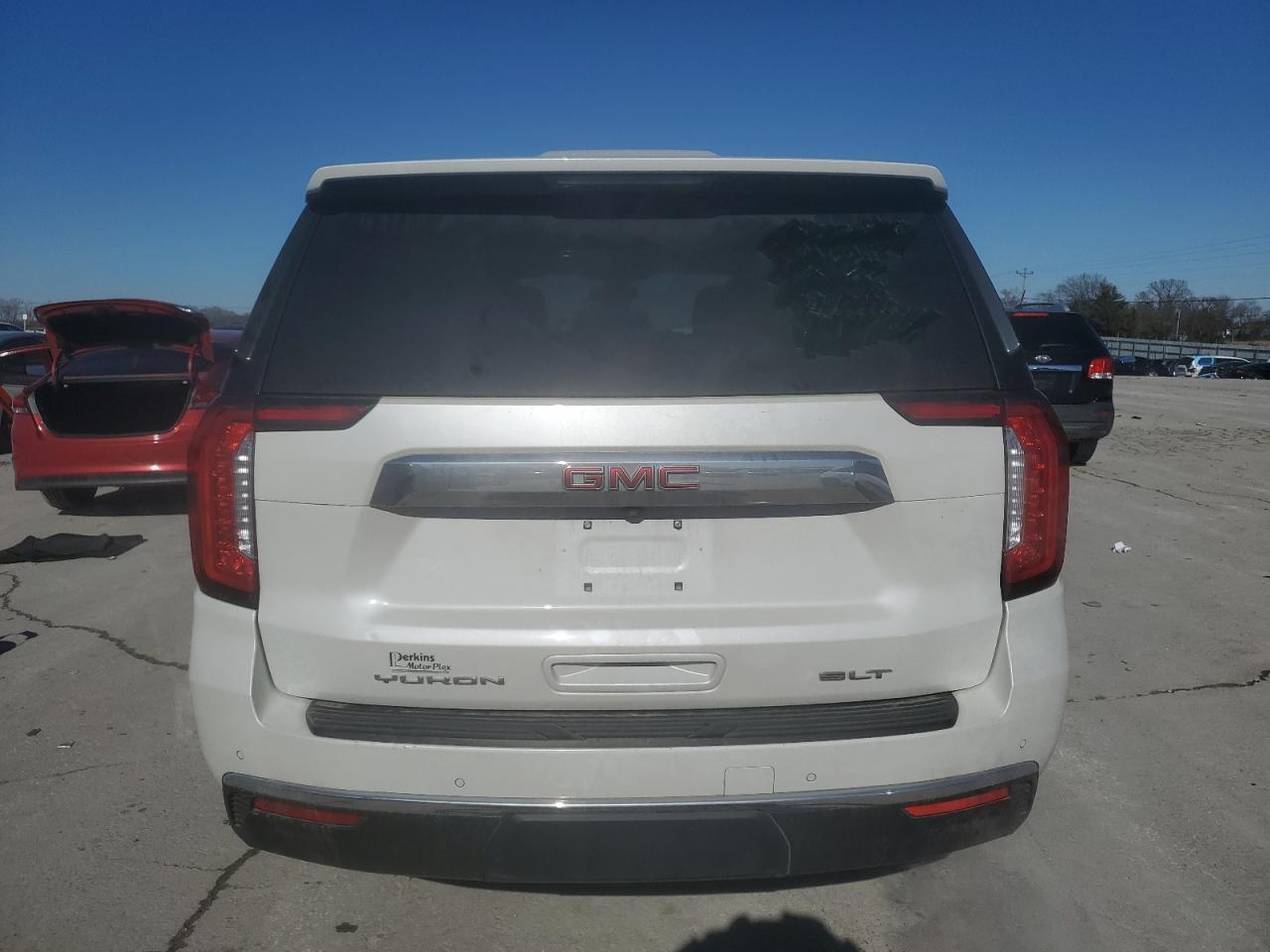 2021 GMC Yukon - Image 6