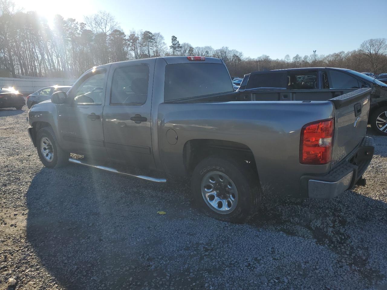 2009 Chevrolet Silverado - Image 2