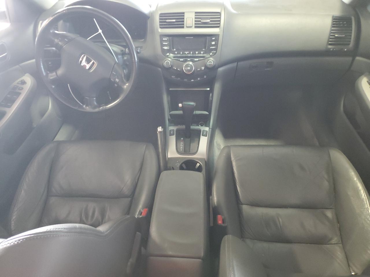 2003 Honda Accord - Image 8