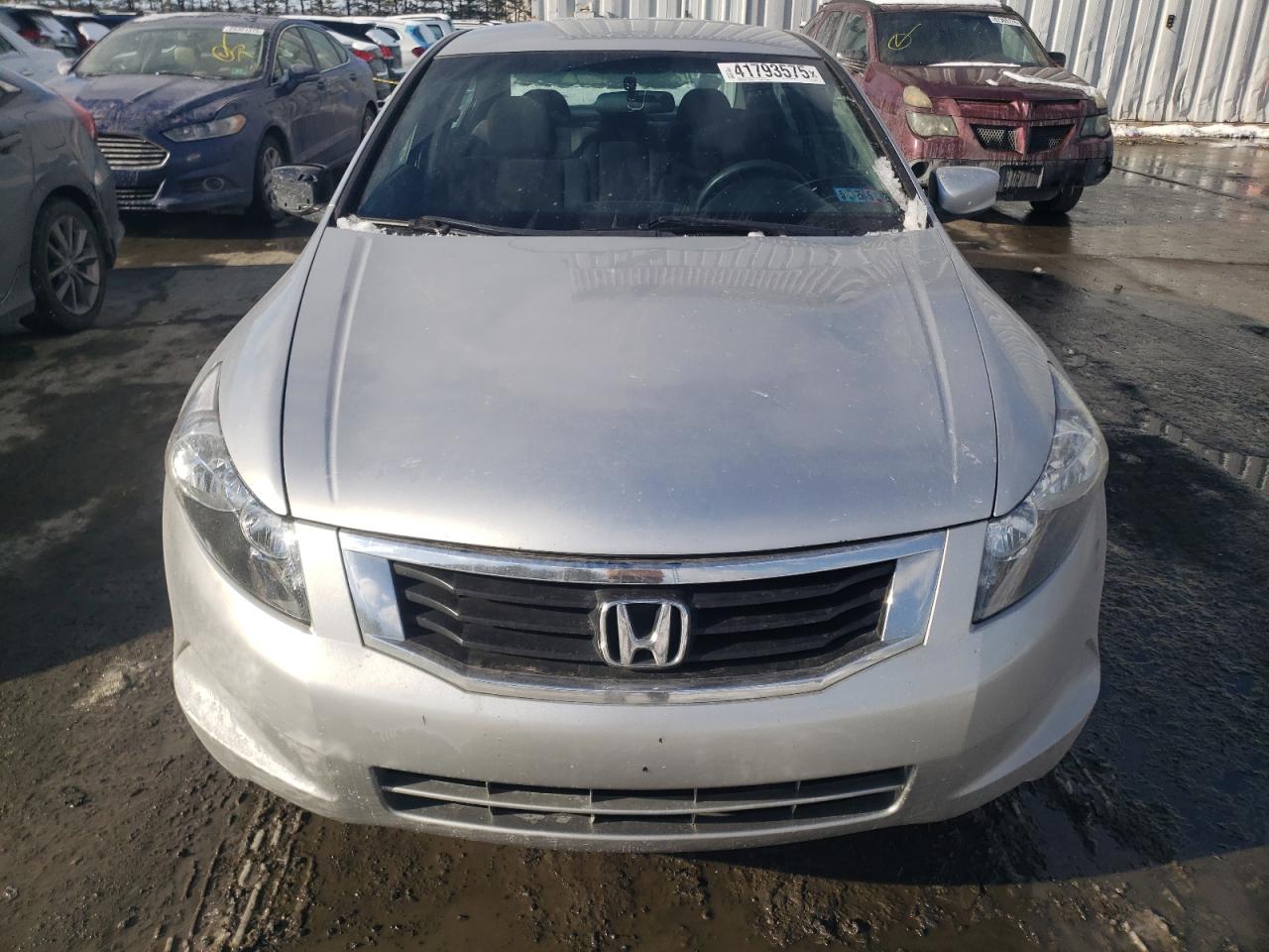 2010 Honda Accord - Image 5