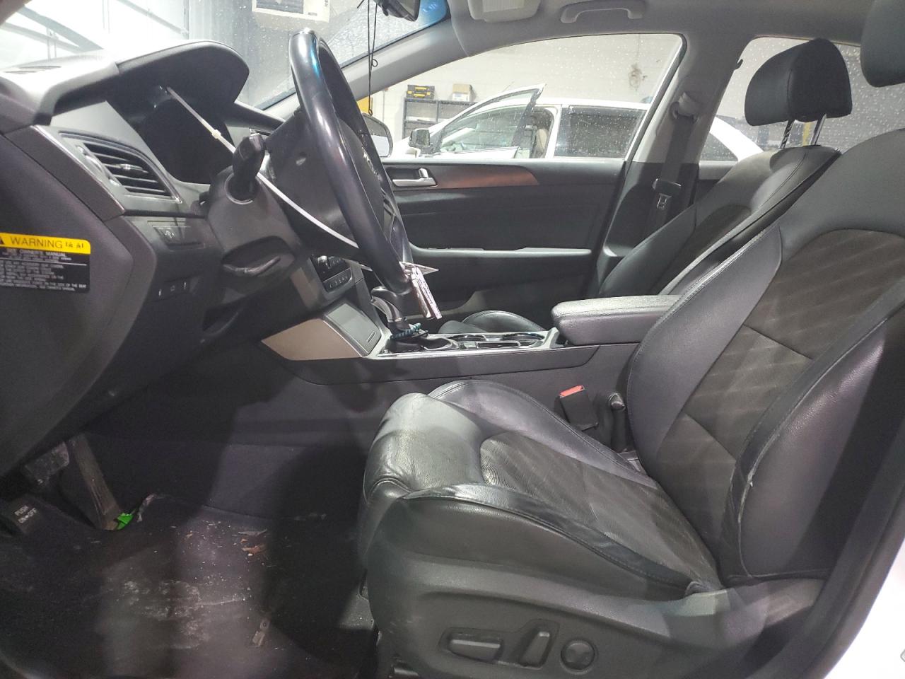 2017 Hyundai Sonata - Image 7