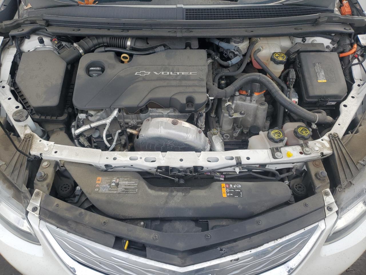 2017 Chevrolet Volt - Image 11