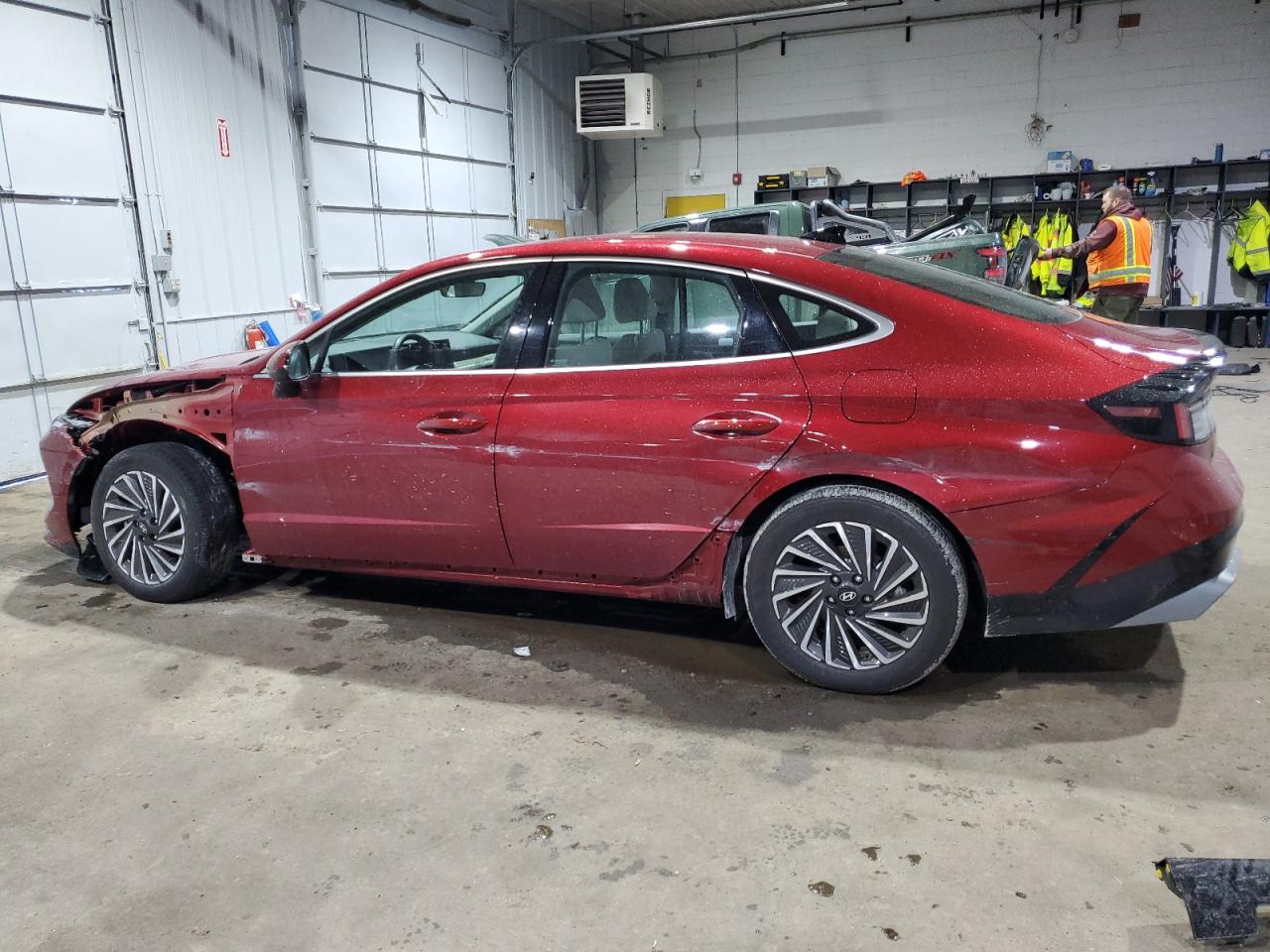 2024 Hyundai Sonata - Image 2