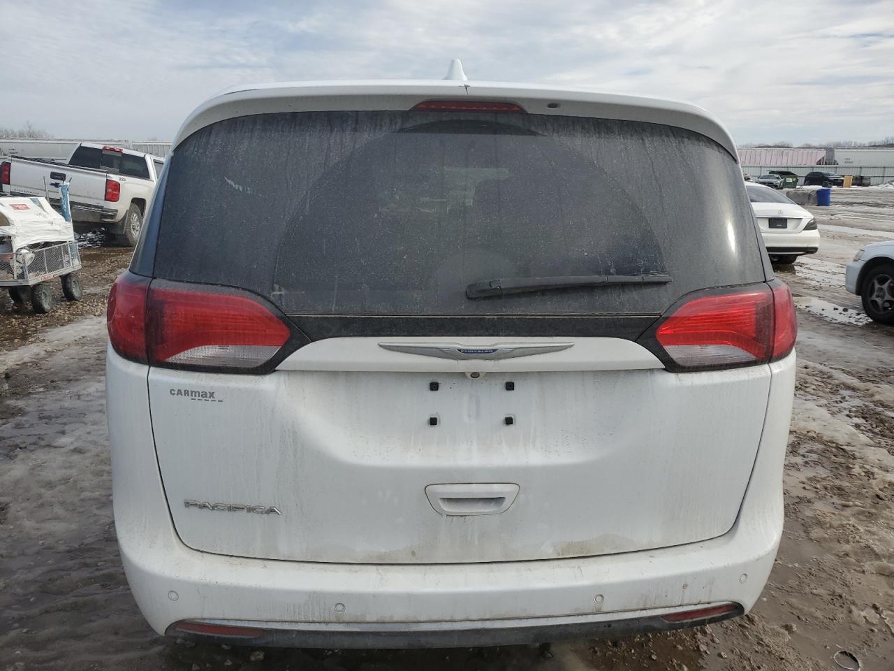 2018 Chrysler Pacifica - Image 6