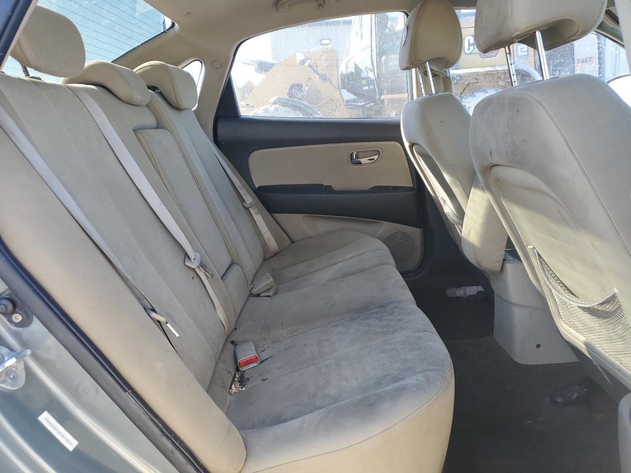 2010 Hyundai Elantra - Image 10