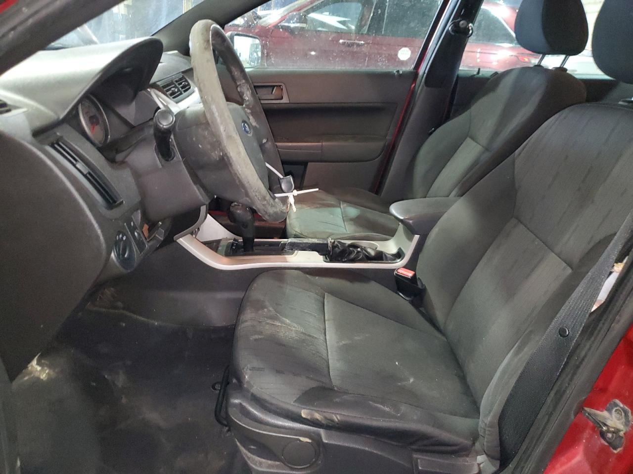 2010 Ford Focus - Image 7